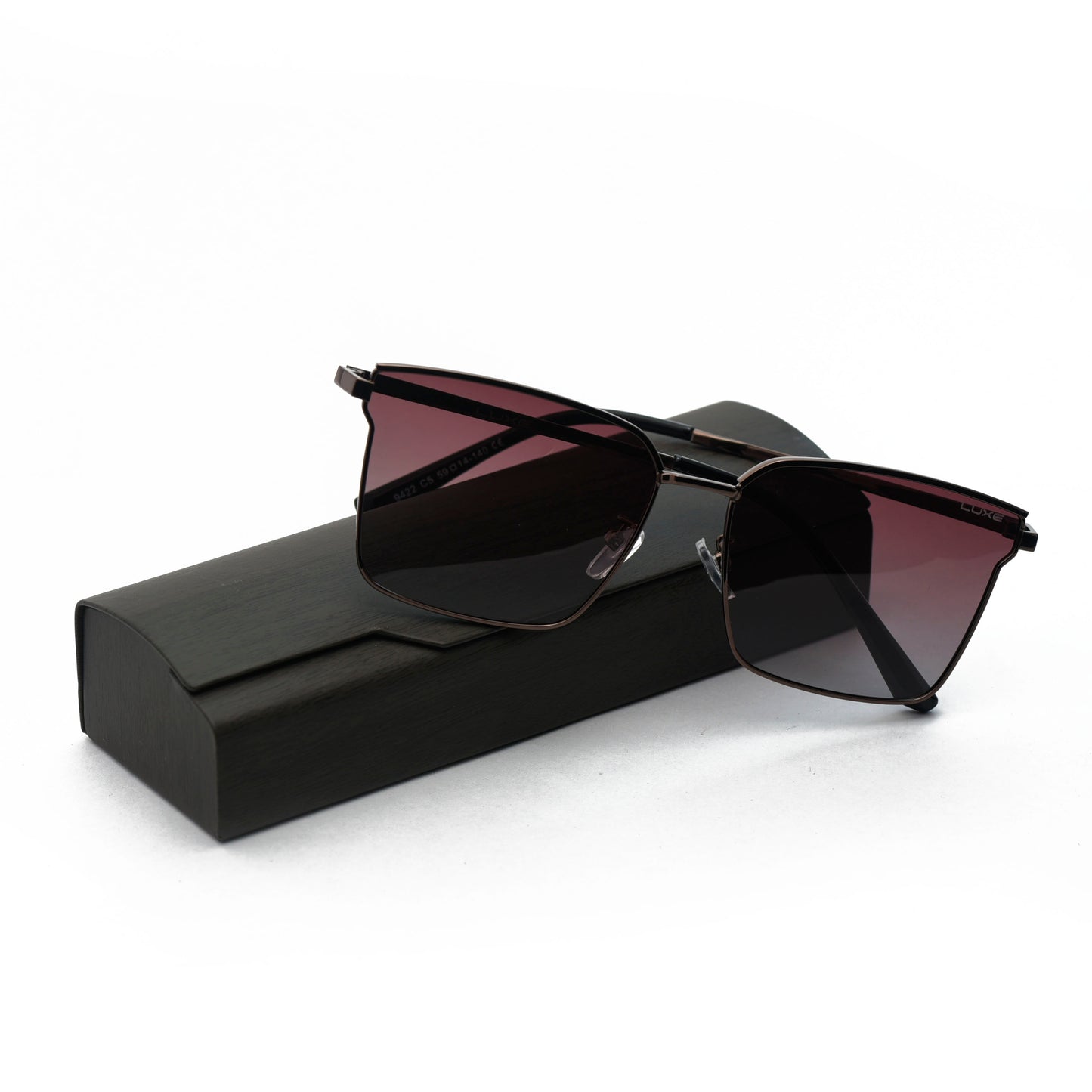 Luxe Shades "Horizon Hues" - Modern Square Sunglasses with Gradient Lenses