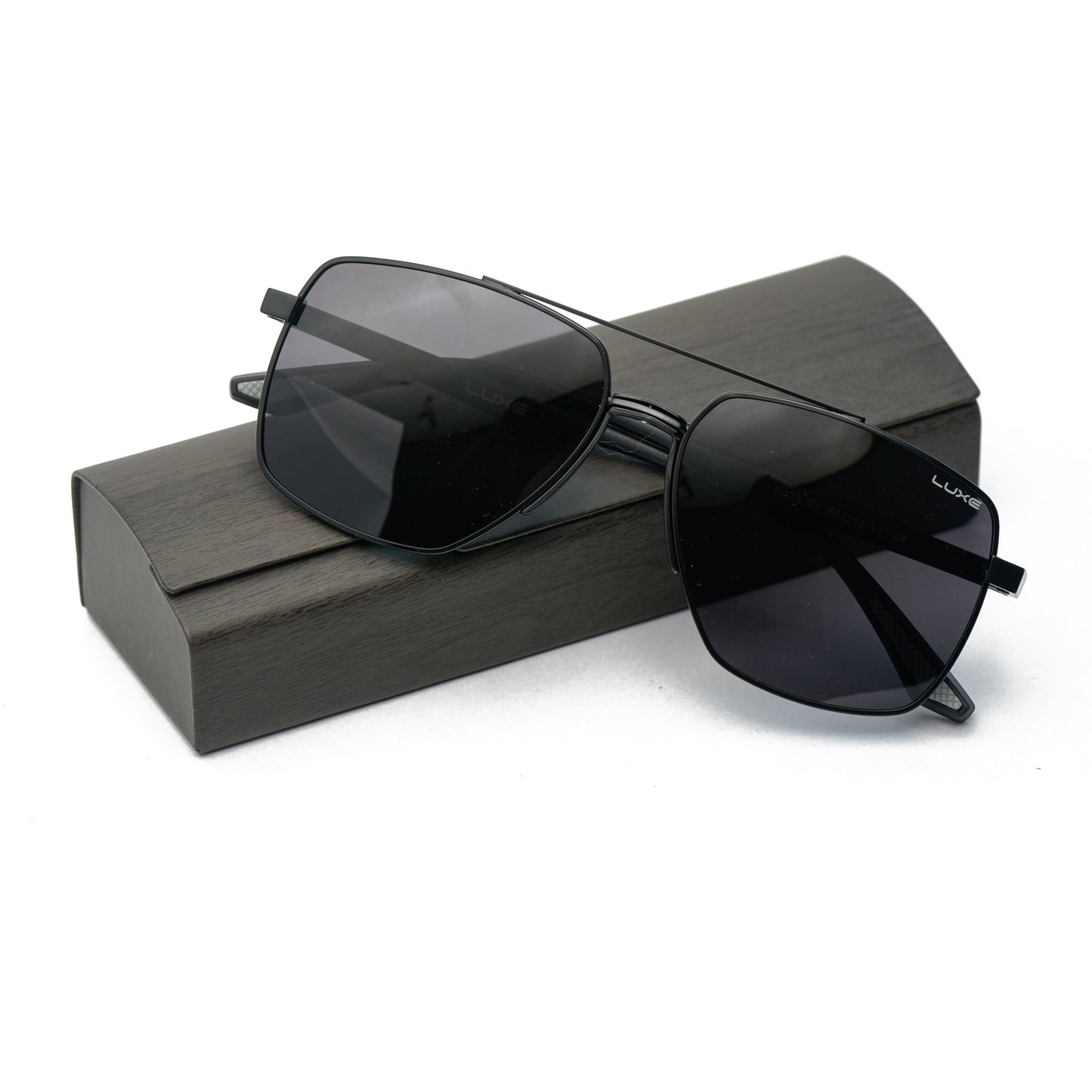 LUXE Matte Black Square Aviator Sunglasses – Bold Elegance Redefined